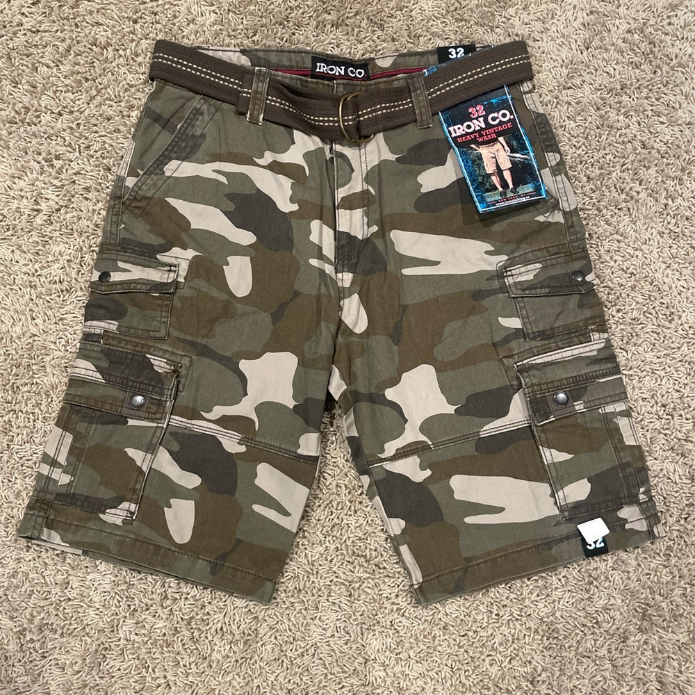 IRON CO. camouflage shorts